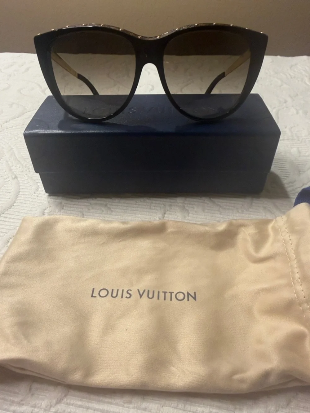 Louis Vuitton Louis Vuitton Black La Blum Women's Sunglasses. Nearly New Luxury